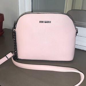 Steve Madden shoulder bag in light pink!
